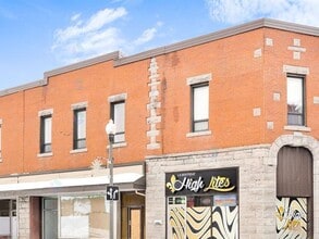 Building Photo - 515-515 Ave. de Buckingham