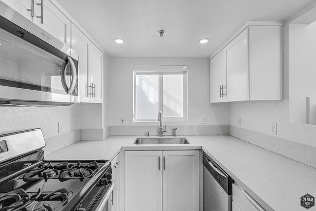 Building Photo - 4980 S Centinela Ave