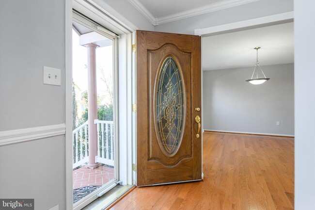 Building Photo - 10691 John Ayres Dr