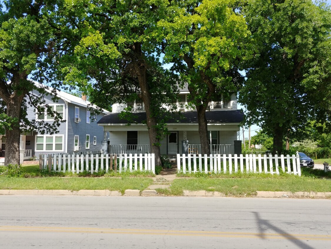 1000 samuels ave Unit 3, Fort Worth, TX 76102 Apartments Fort Worth, TX