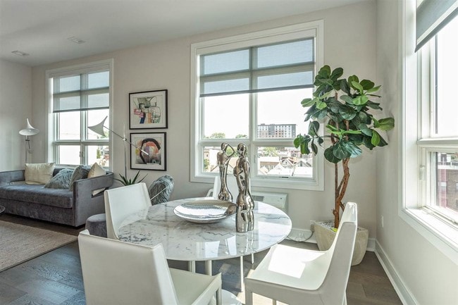 Foto del edificio - 119 Peter St