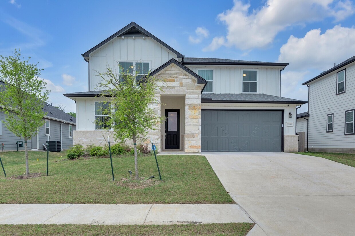 Foto principal - 20807 Phebe Foster St