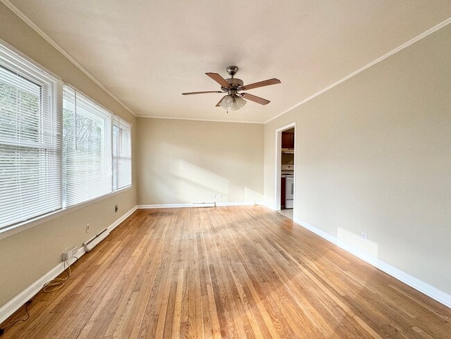 Foto del edificio - 2902 Holmes Rd