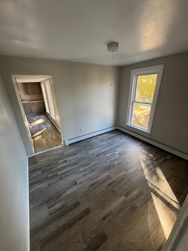 Foto del edificio - 315 W Broadway