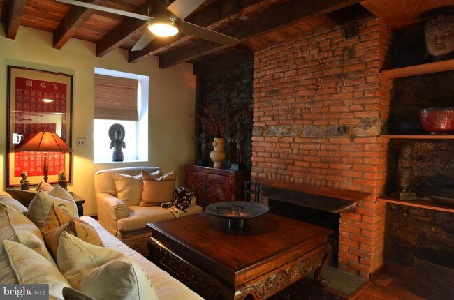Foto del edificio - 703 FIELD St