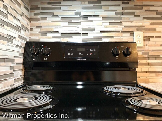 Foto del edificio - 3 br, 1 bath House - 69 Willard Ave.