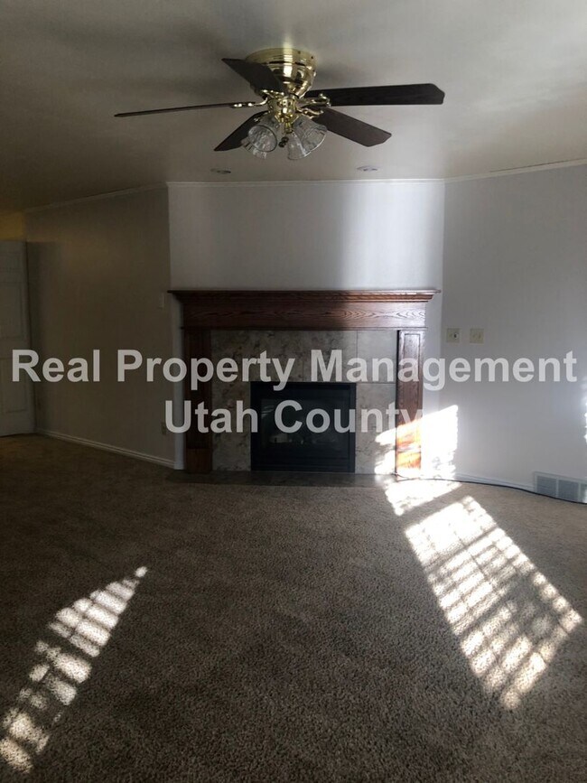 Foto del edificio - Half Off First Months Rent! Spacious Lehi ...