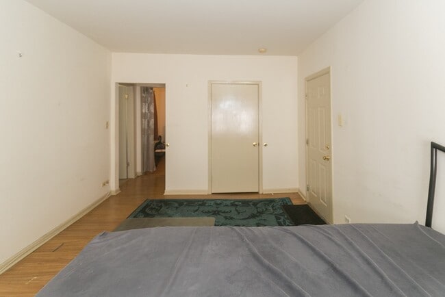 Foto del edificio - 5744 N Winthrop Ave