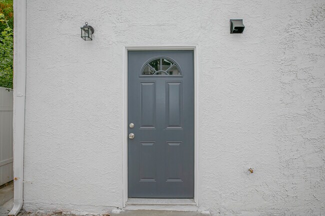 Foto del edificio - 18413 Erwin St