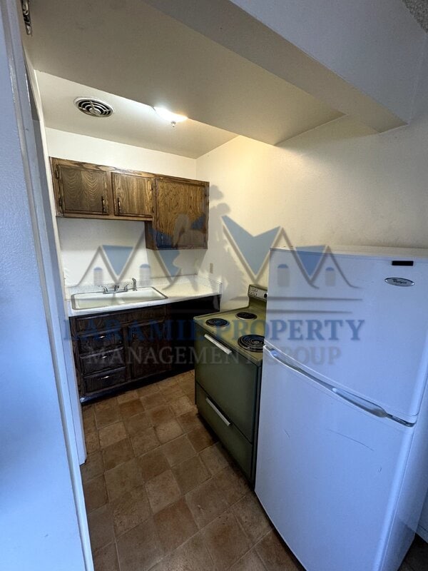 Foto del edificio - 706 Downey St