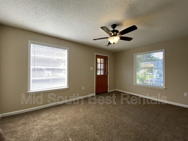 Building Photo - 1009 Vestal St