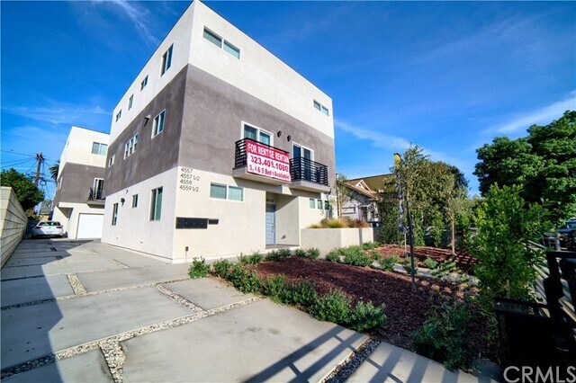 Building Photo - 4557 Pickford St
