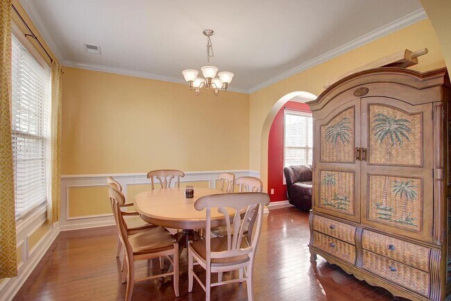 Building Photo - 132 Carolina Wren Ave