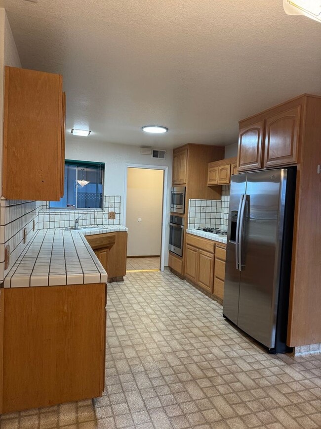 Foto del edificio - 370 Wright Ave