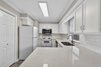 Building Photo - 1221 Cedar Post Ln