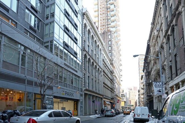 Building Photo - 80-82 Leonard St