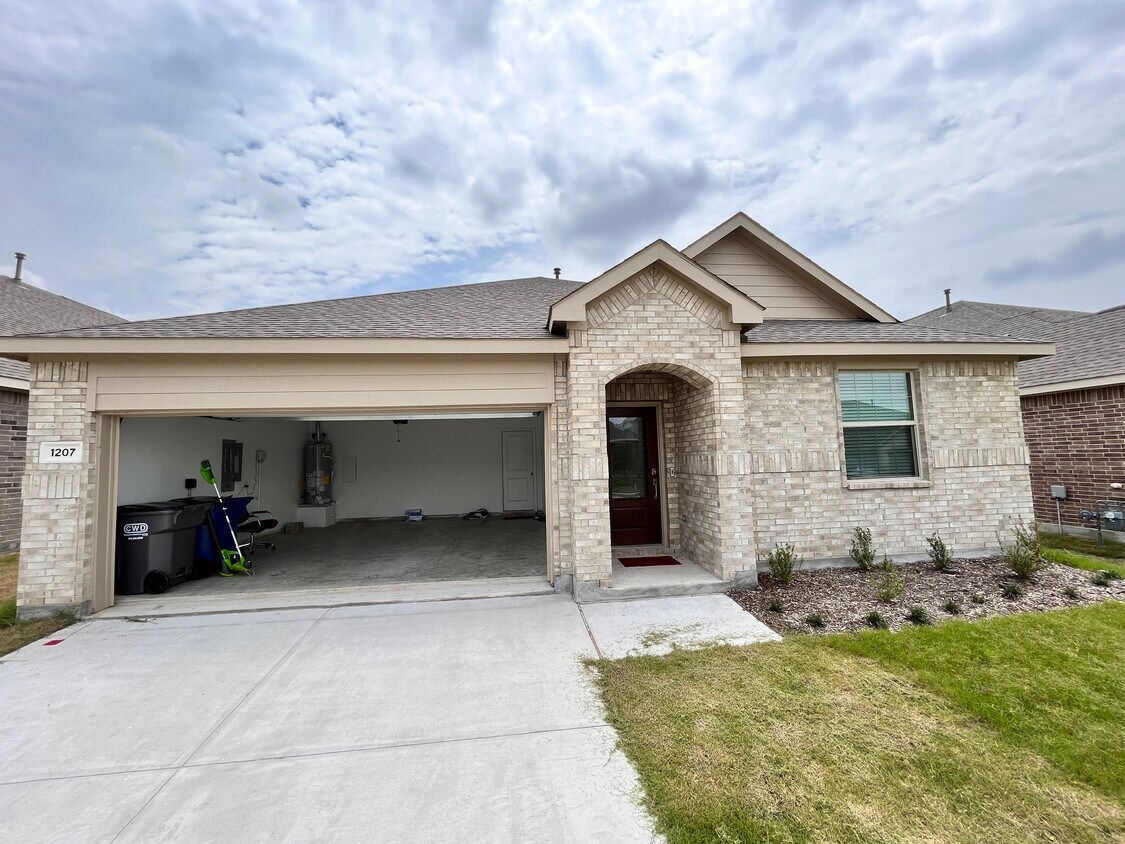 1207 Daffodil St, Princeton, TX 75407 House Rental in Princeton, TX