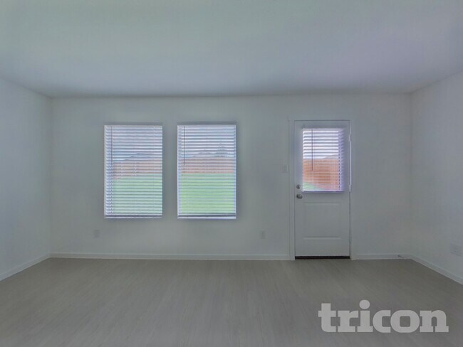 Foto del edificio - 1636 Baugh St