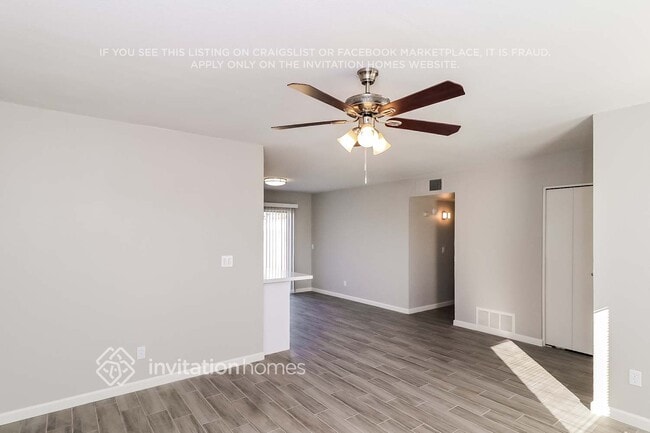 Building Photo - 2130 W Danbury Dr