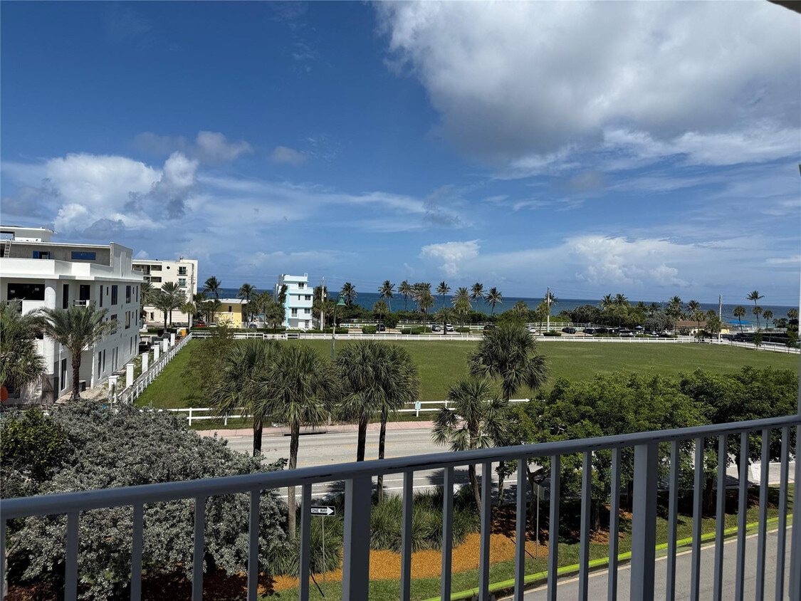 Foto principal - 4117 Bougainvilla Dr