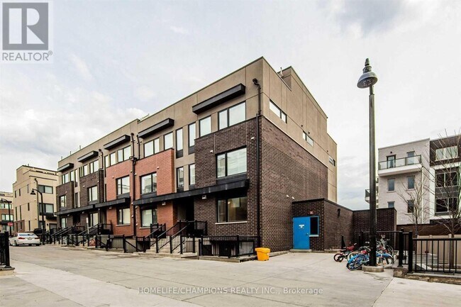 Photo du bâtiment - 142 William Duncan Rd