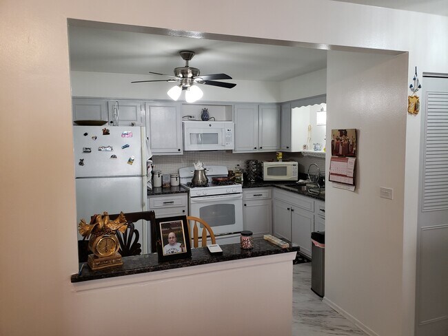 Building Photo - 8203 Niles Center Rd