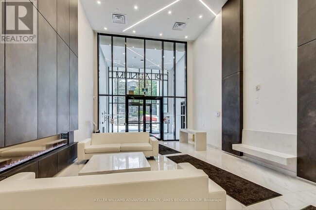 Building Photo - 15 Queen St S