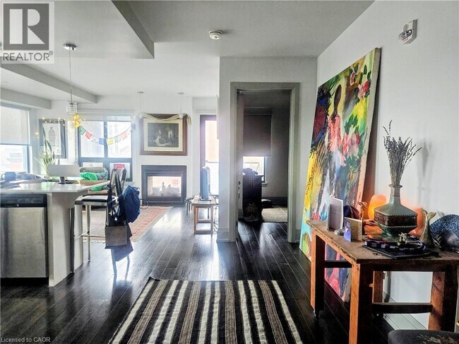 Building Photo - 181 James St N