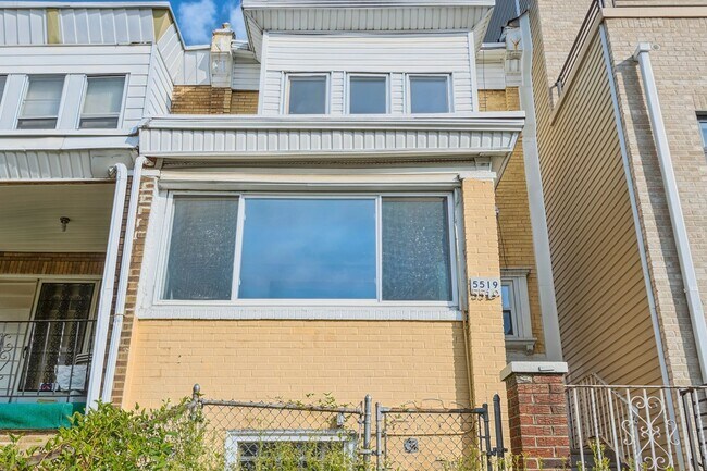 Building Photo - Large Home - West Philadelphia