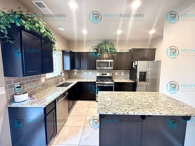 Foto del edificio - Beautiful 3 Bedroom located in Cold Springs!