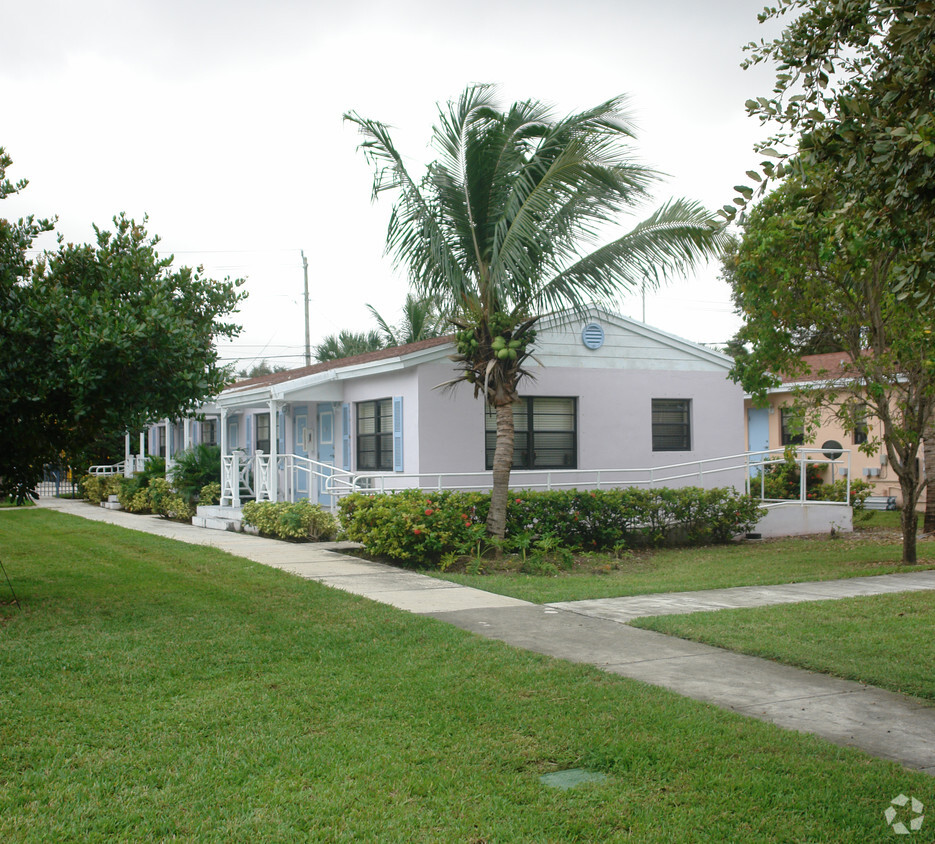 Primary Photo - Little Haiti Gateway