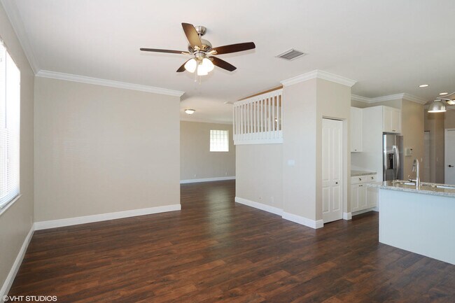 Building Photo - 146 Berenger Walk