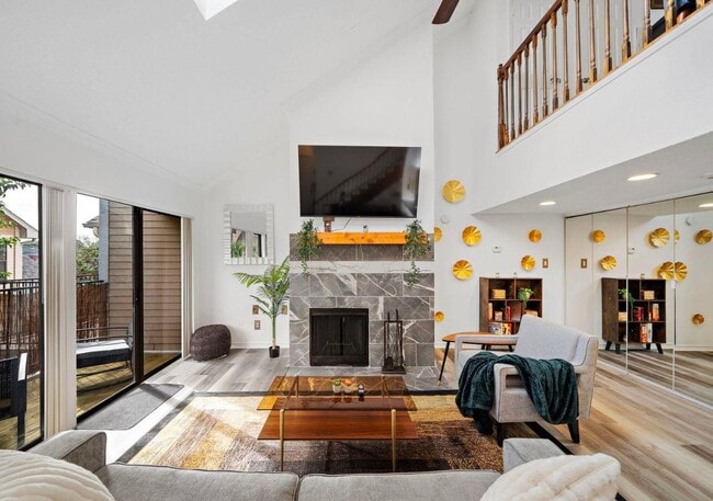 Photo - 2300 Old Spanish Trl Apartment