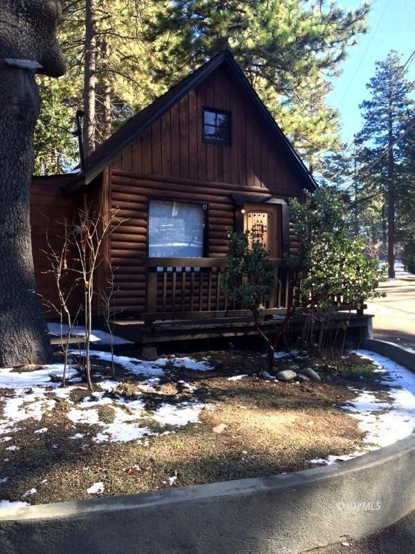 Primary Photo - Studio Cabin