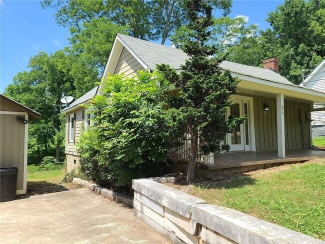 Building Photo - 513 Blue Ridge Ave