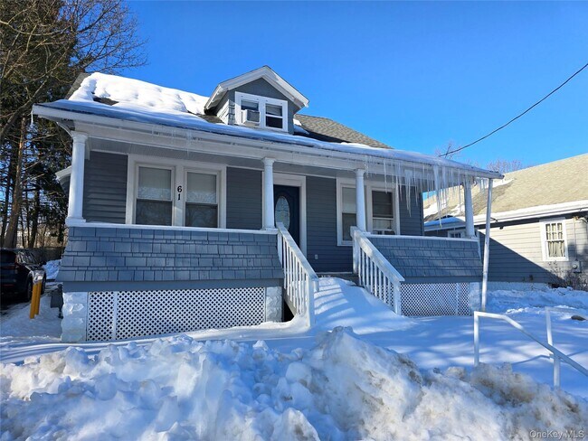 Building Photo - 61 Violet Ave