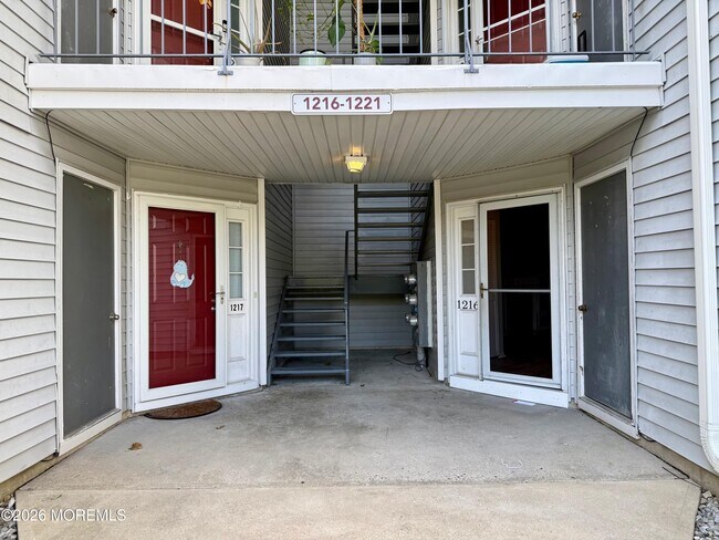 Building Photo - 1216 Waters Edge Dr