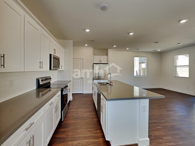 Building Photo - 10436 Bee Balm St