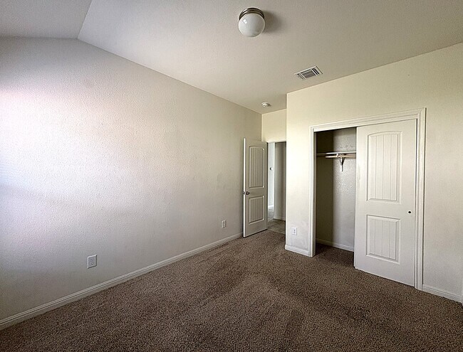 Foto del edificio - 3810 Flat Rock Mountain Dr