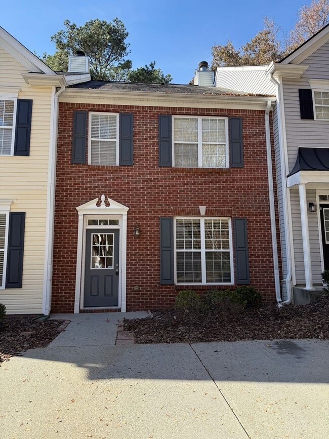 Building Photo - 145 Galecrest Dr