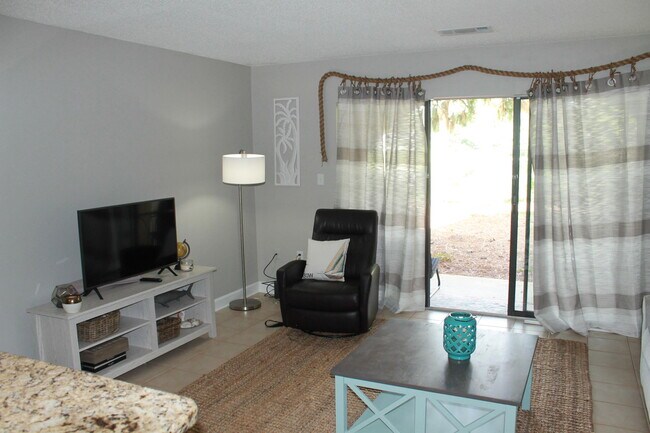 Foto del edificio - 305 Southlake Ct