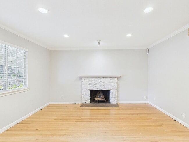 Photo - Stunning Turnkey Home in Cambrian!