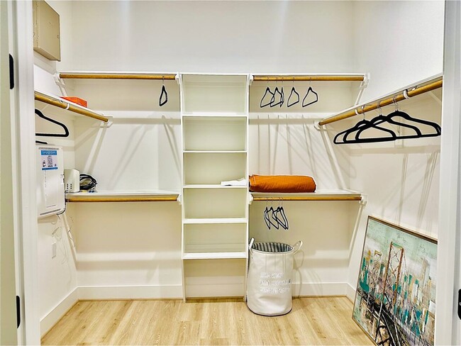 Building Photo - 2339 Eagle St