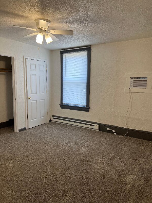 Building Photo - 1412 Moorman Ave NW