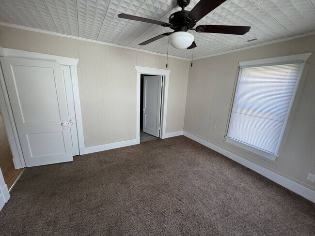 Foto del edificio - Newly renovated 2 bed 1 bath in Aurora, Missouri!