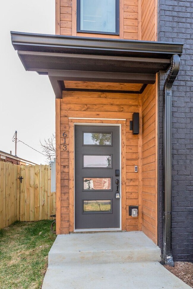 Foto del edificio - 613 21st Ave N