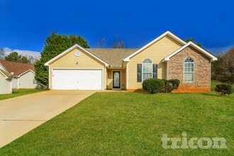 Building Photo - 25 Zebulon Pl