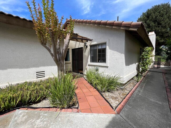 Foto del edificio - 15943 Sunnyfield Pl