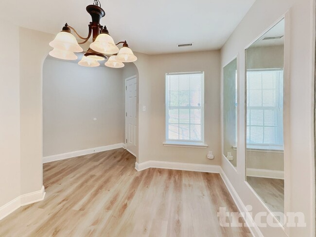 Building Photo - 3009 Softwind Dr