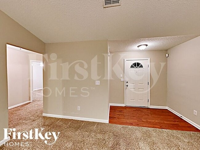 Building Photo - 10900 Thrasher Rd